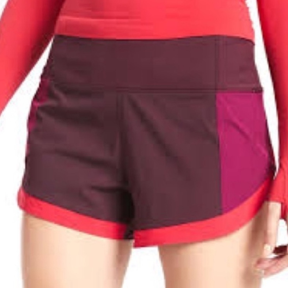 ATHLETA / Running Free Shorts Antique Burgundy Size M